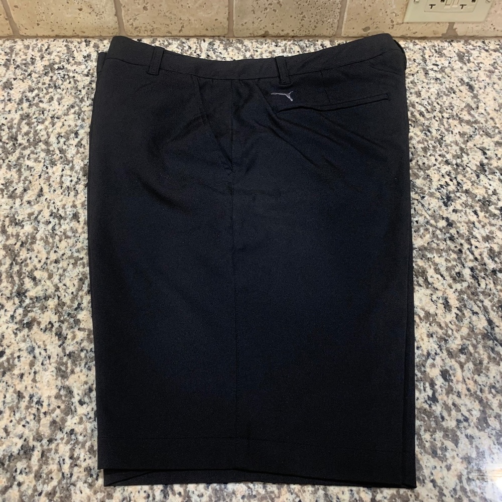 PUMA Men's Golf Shorts NWOT Black Size 36 Straight Front 100% Cotton